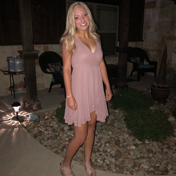 Meet your Posher, April - Picture 6 of 9